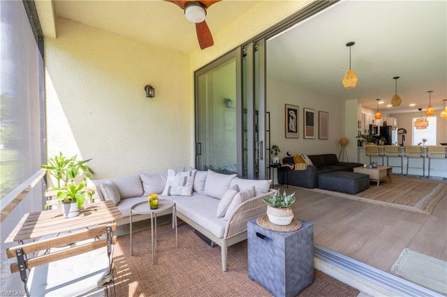 15126 Palmer Lake CIR # 101, Naples, FL 34109