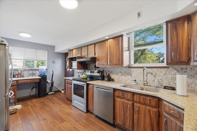 15 Division STREET, Crafton, PA 15205