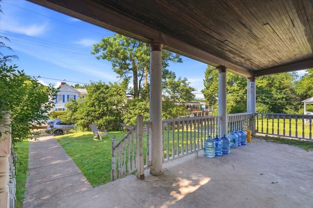 15 Division STREET, Crafton, PA 15205