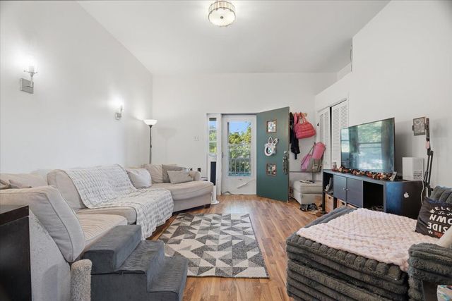 15 Division STREET, Crafton, PA 15205