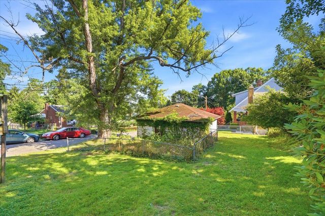 15 Division STREET, Crafton, PA 15205