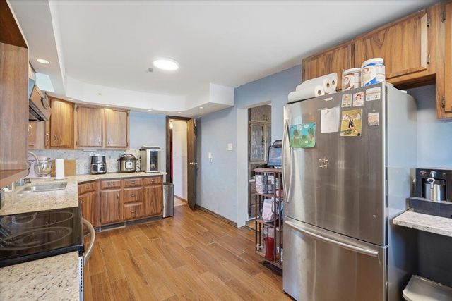 15 Division STREET, Crafton, PA 15205