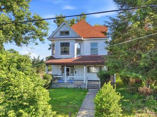 15 Division STREET, Crafton, PA 15205