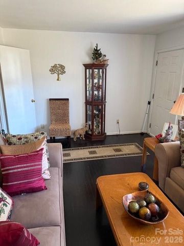 3528 Merrill Place, Charlotte, NC 28216