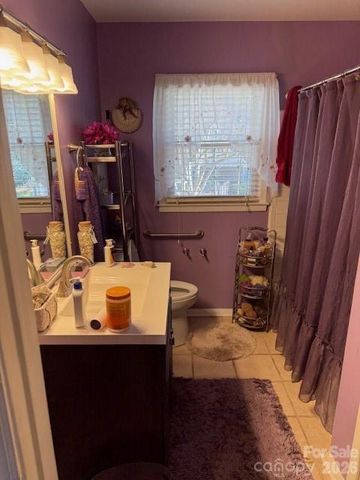 3528 Merrill Place, Charlotte, NC 28216