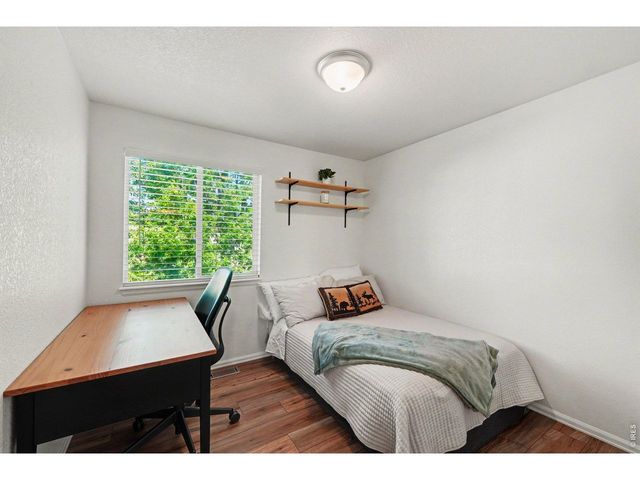 5399 Wolf Ct, Longmont, CO 80504