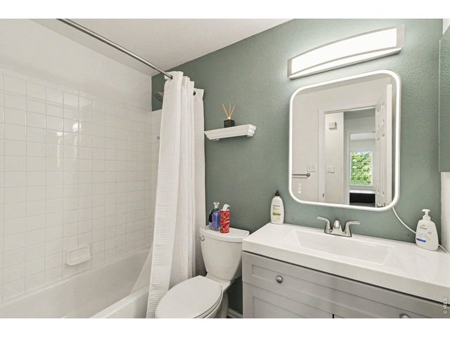 5399 Wolf Ct, Longmont, CO 80504