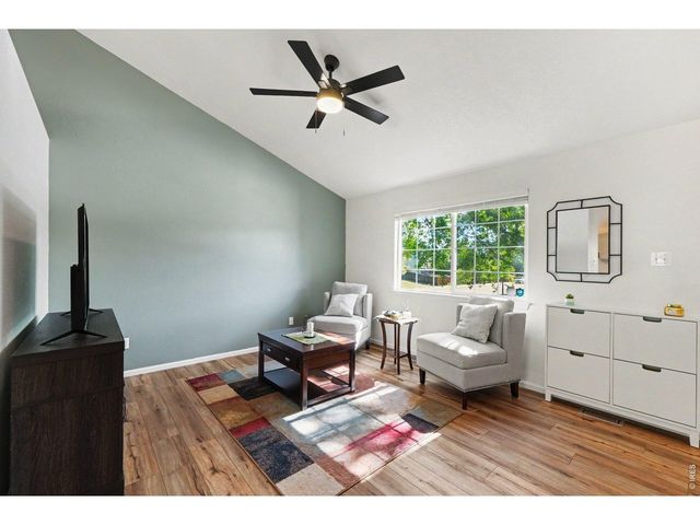 5399 Wolf Ct, Longmont, CO 80504