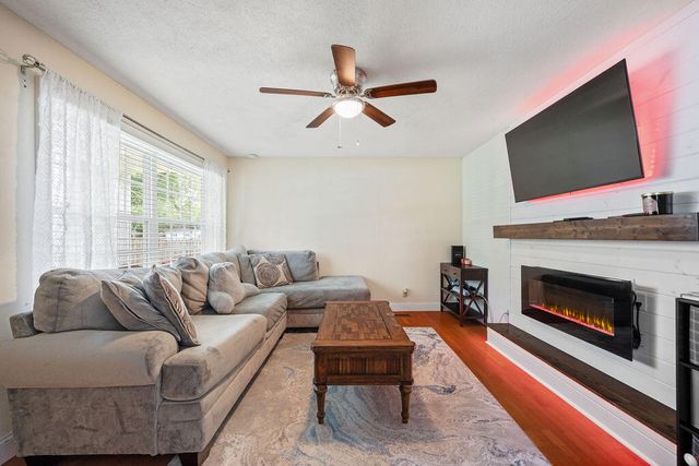 208 Gracie Avenue, Fort Oglethorpe, GA 30742