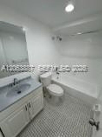 8461 Springtree Drive 104A, Sunrise, FL 33351