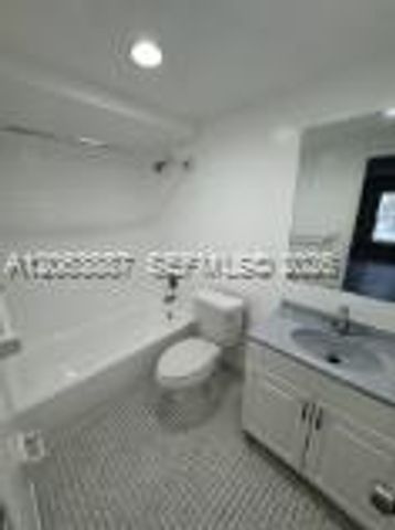 8461 Springtree Drive 104A, Sunrise, FL 33351