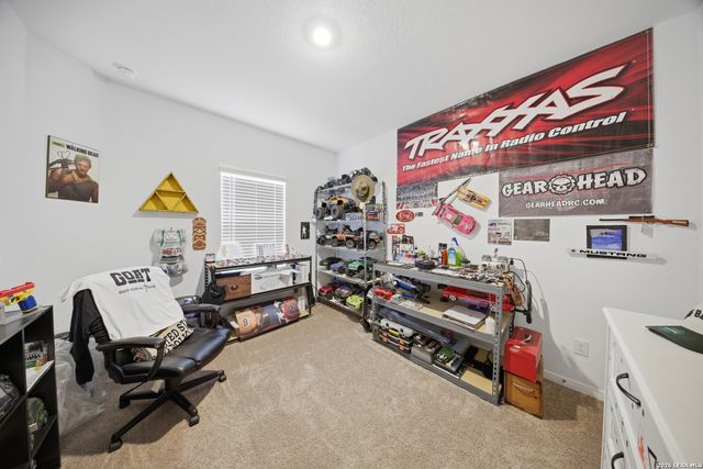 5432 CLOVES CV, St Hedwig, TX 78152