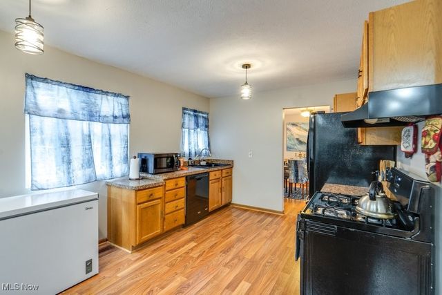 23707 Vera Street, Warrensville Heights, OH 44128