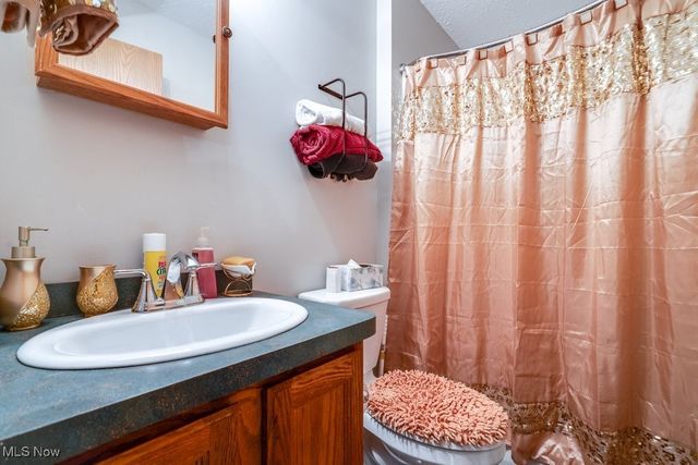 23707 Vera Street, Warrensville Heights, OH 44128