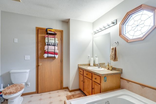 23707 Vera Street, Warrensville Heights, OH 44128