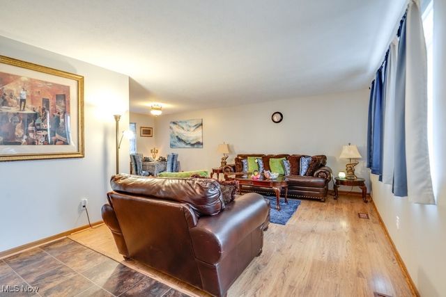 23707 Vera Street, Warrensville Heights, OH 44128