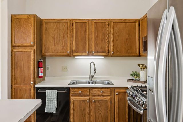 3244 Old Highway 8, Saint Anthony, MN 55418