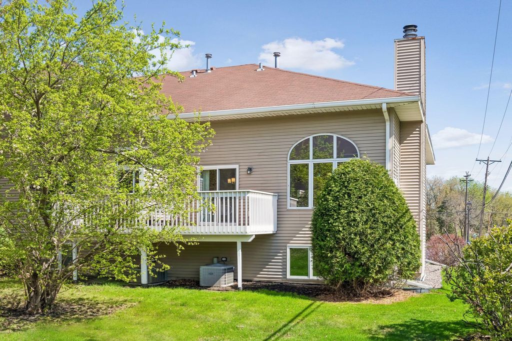 3244 Old Highway 8, Saint Anthony, MN 55418