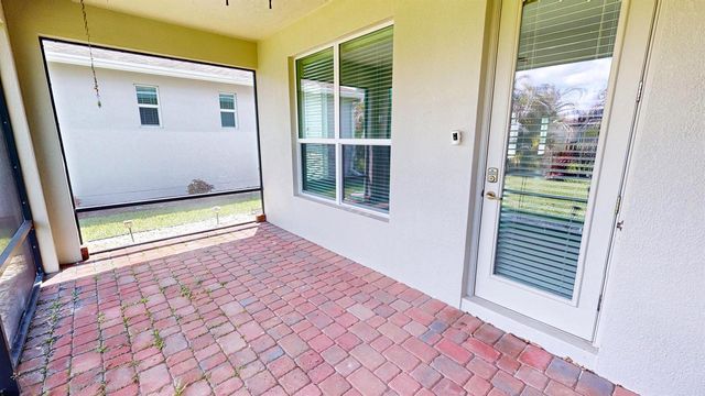 9828 SW Trumpet Tree Circle, Port St. Lucie, FL 34987