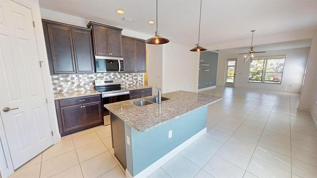9828 SW Trumpet Tree Circle, Port St. Lucie, FL 34987