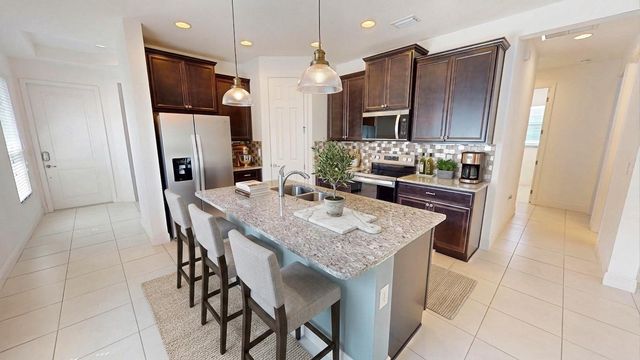 9828 SW Trumpet Tree Circle, Port St. Lucie, FL 34987