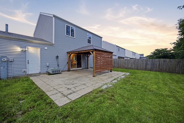 1649 Park Vista Lane, Aurora, IL 60504
