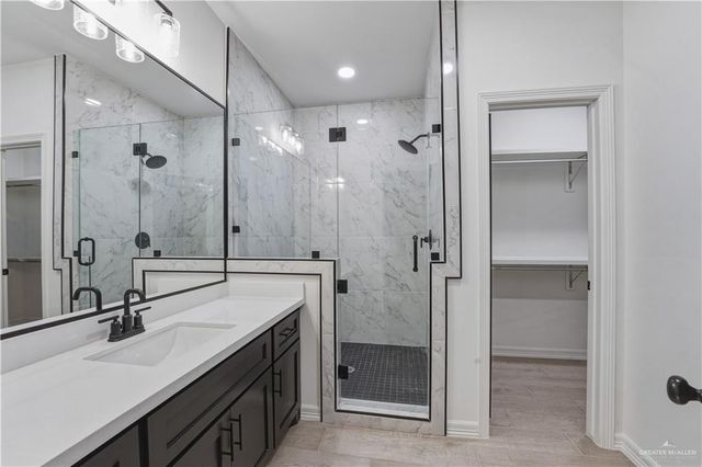 1737 E Pinnacle Drive, Edinburg, TX 78542