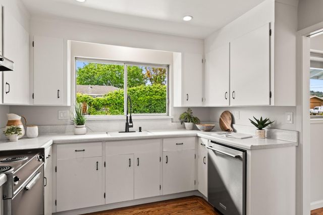 689 Bayport Avenue, San Carlos, CA 94070