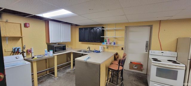 670 NW A Street, Linton, IN 47441