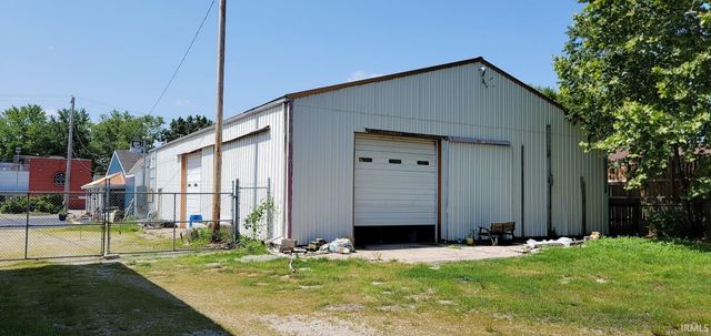 670 NW A Street, Linton, IN 47441