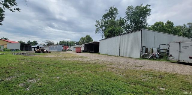 670 NW A Street, Linton, IN 47441