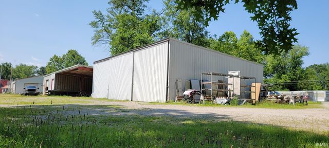 670 NW A Street, Linton, IN 47441