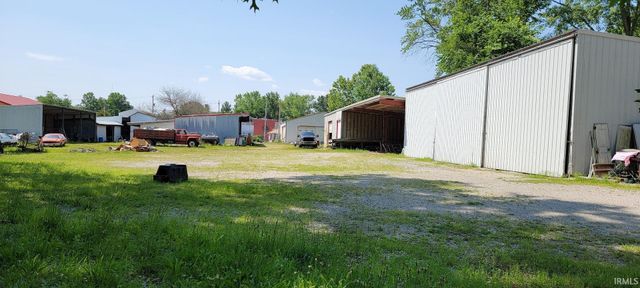 670 NW A Street, Linton, IN 47441