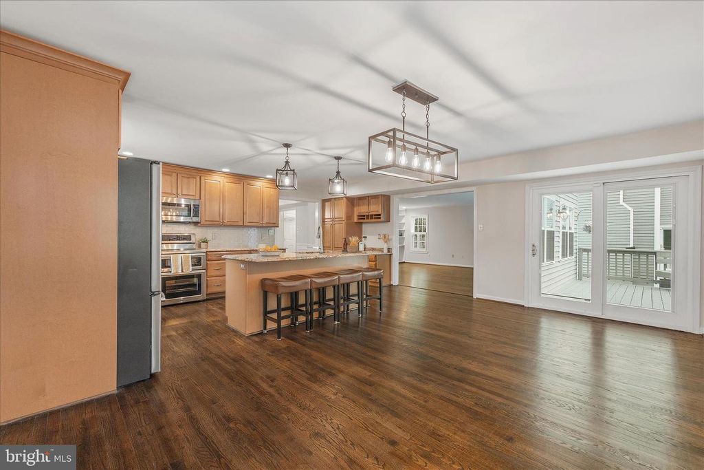 Image 20 of property listing at 12135 LITTLE PATUXENT PKWY, Columbia, MD 21044