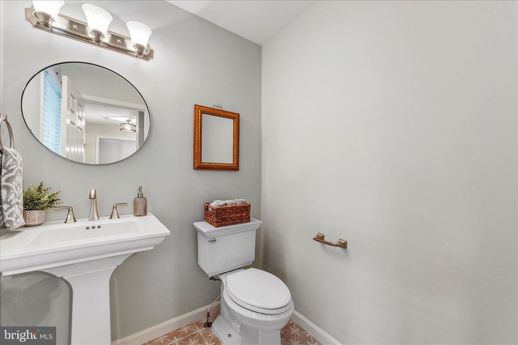 Image 22 of property listing at 12135 LITTLE PATUXENT PKWY, Columbia, MD 21044