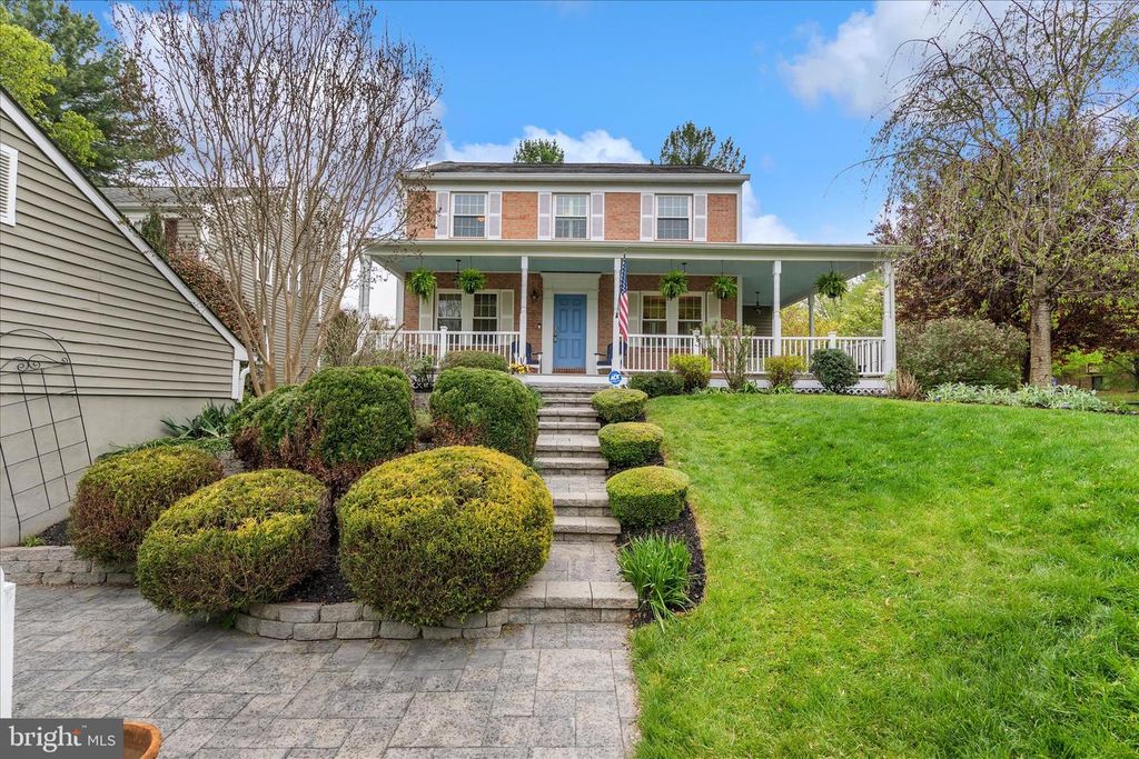 Image 4 of property listing at 12135 LITTLE PATUXENT PKWY, Columbia, MD 21044