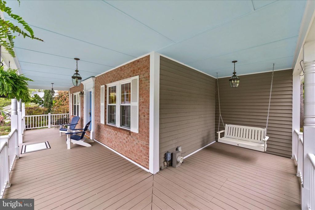 Image 7 of property listing at 12135 LITTLE PATUXENT PKWY, Columbia, MD 21044