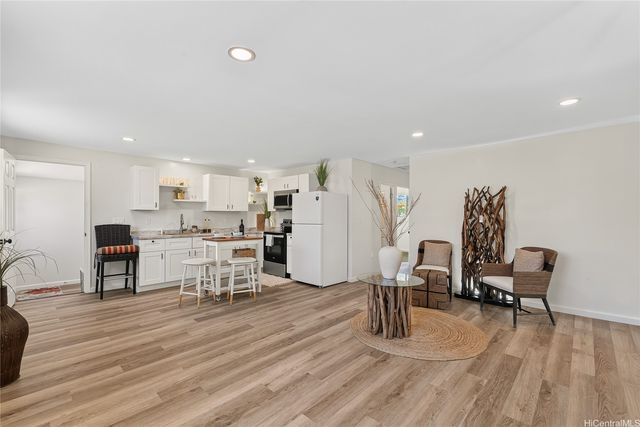 85-050 Farrington Highway, Waianae, HI 96792