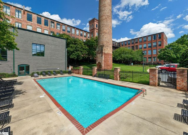 400 Mills Avenue Unit 203, Greenville, SC 29605