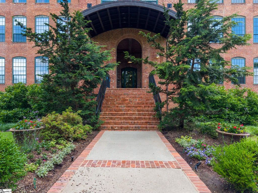 400 Mills Avenue Unit 203, Greenville, SC 29605