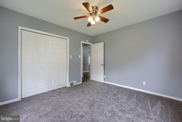 44 SPRINGVALE RD, Red Lion, PA 17356