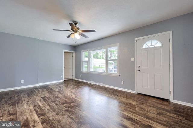 44 SPRINGVALE RD, Red Lion, PA 17356