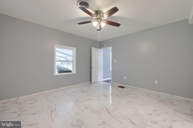 44 SPRINGVALE RD, Red Lion, PA 17356