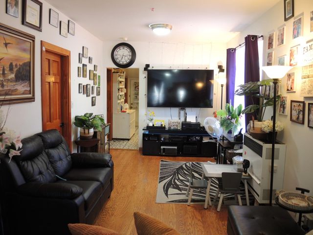 136 Mateo Avenue, Daly City, CA 94014