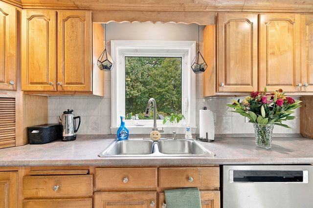 11 Granite Rd, Peabody, MA 01960