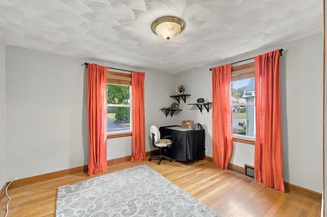 11 Granite Rd, Peabody, MA 01960