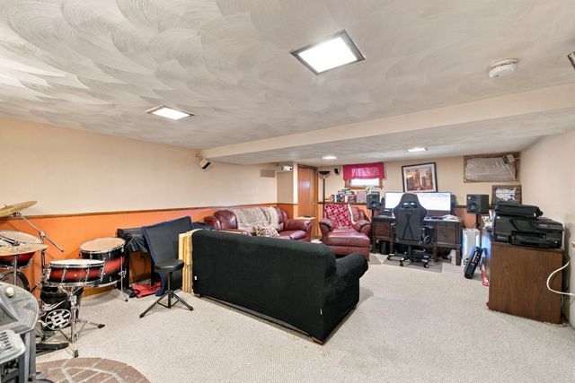 11 Granite Rd, Peabody, MA 01960