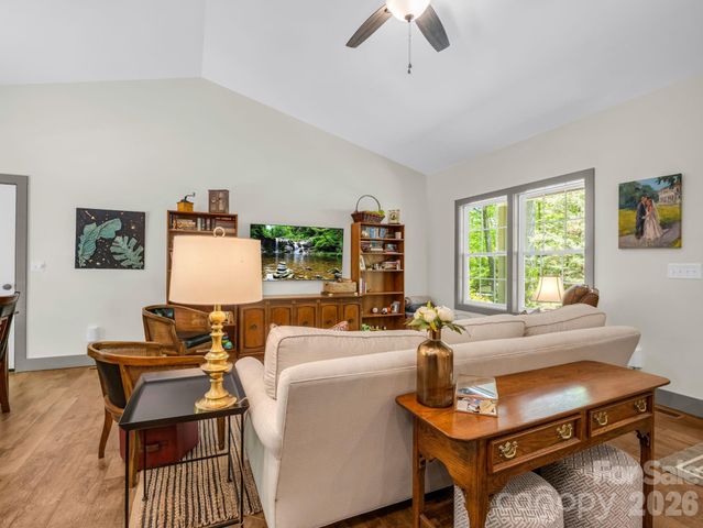 135 Half Moon Lane, Brevard, NC 28712