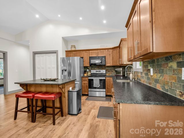135 Half Moon Lane, Brevard, NC 28712