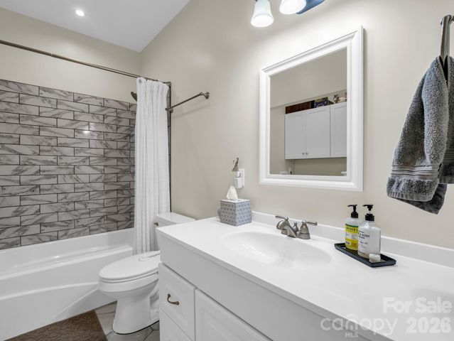 135 Half Moon Lane, Brevard, NC 28712